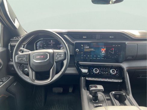 Used 2024 GMC Sierra 1500 AT4 w/ Technology Package AWD/4WD image 42