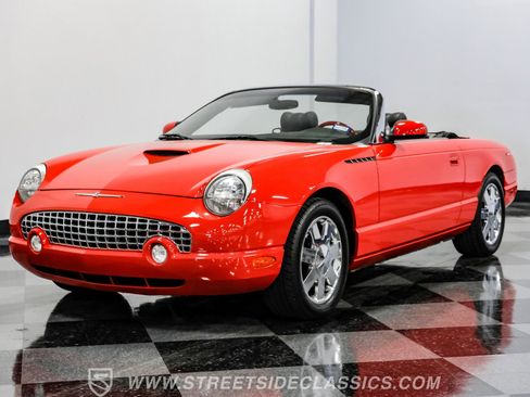 Used 2002 Ford Thunderbird image 17