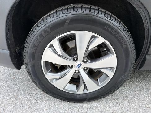 Certified 2023 Subaru Ascent Premium w/ Convenience Package AWD/4WD image 14
