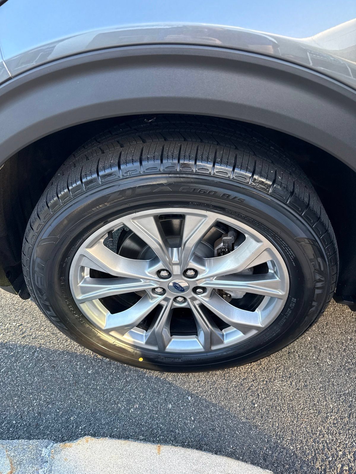 Used 2024 Ford Explorer XLT w/ Equipment Group 202A AWD/4WD image 8