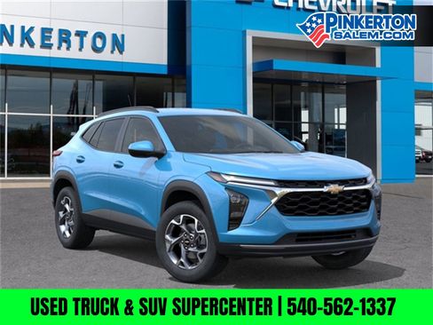 New 2025 Chevrolet Trax LT w/ Driver Confidence Package image 1
