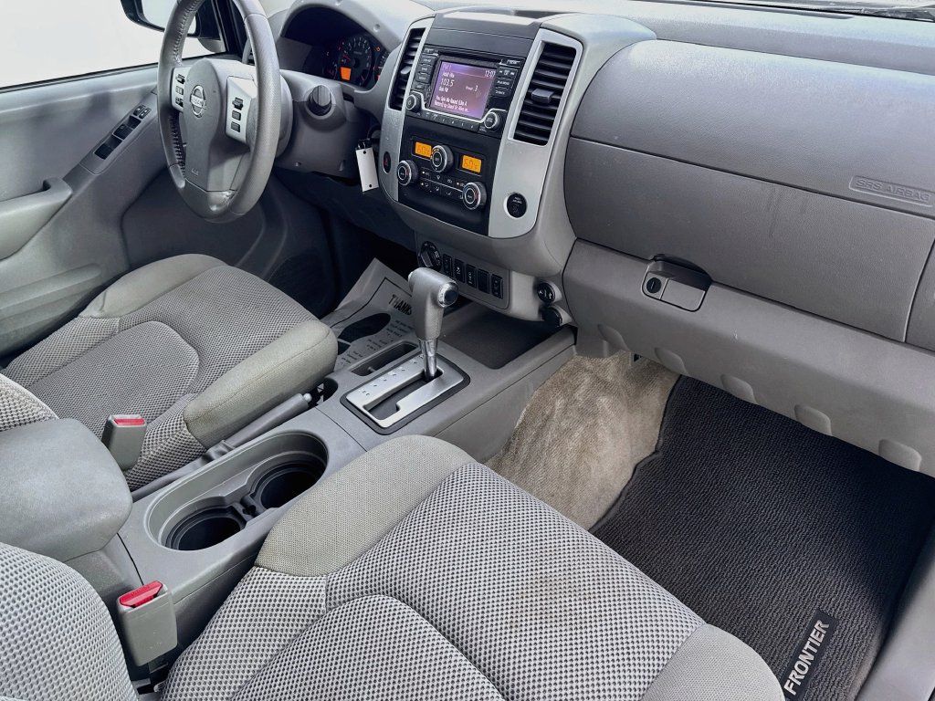 Used 2018 Nissan Frontier SV w/ Value Truck Package AWD/4WD image 31