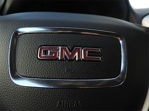 Used 2020 GMC Terrain SLT w/ Preferred Package image 24