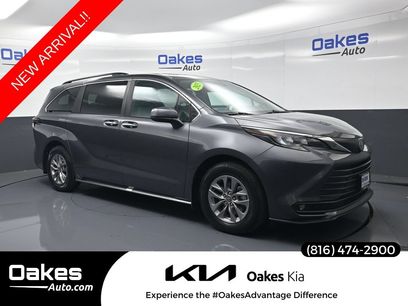Used 2025 Toyota Sienna XLE
