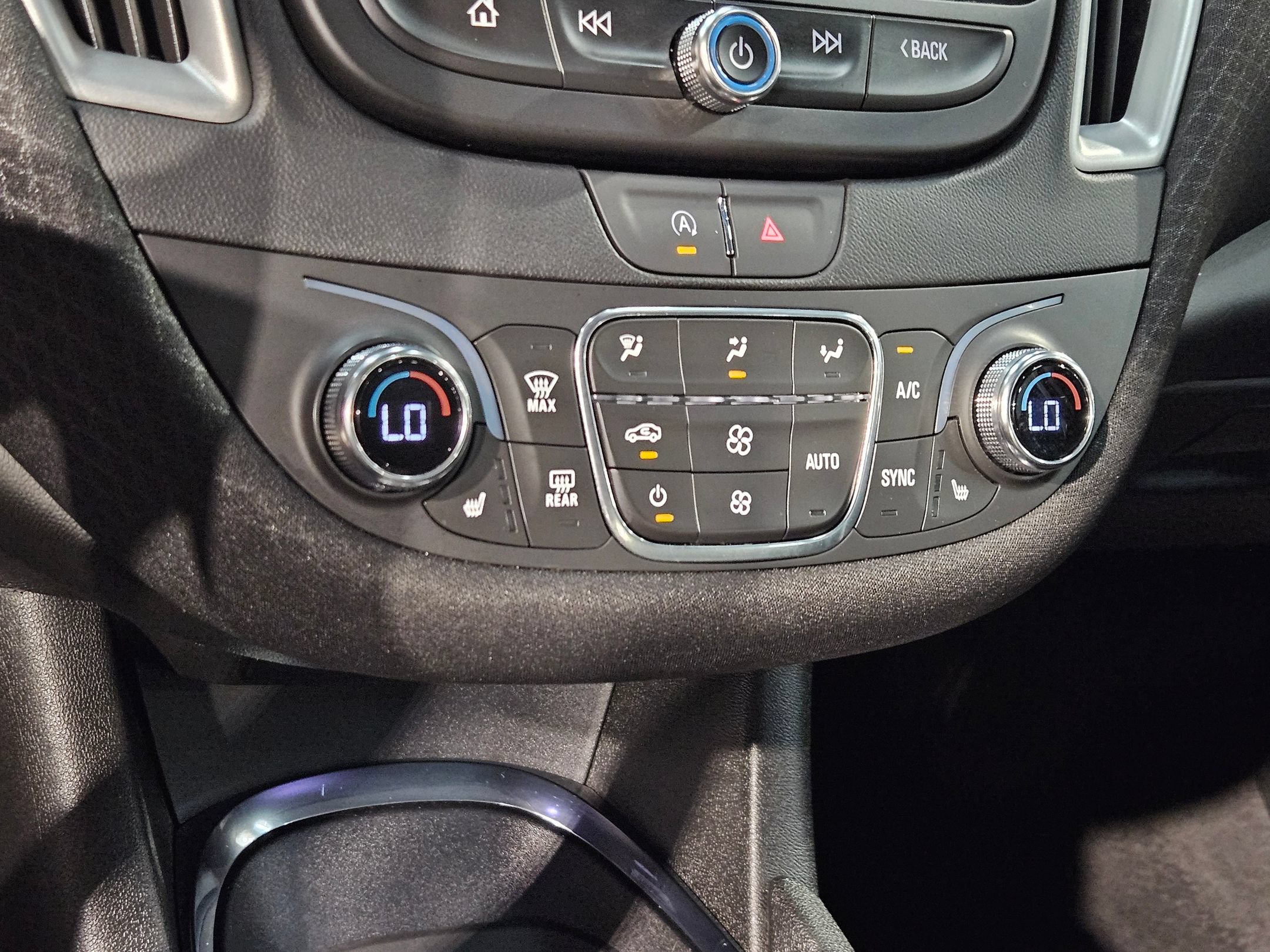 Used 2024 Chevrolet Malibu LT FWD image 30