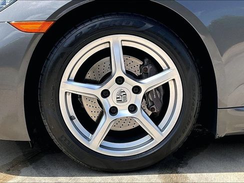 Used 2017 Porsche 718 Boxster RWD image 11