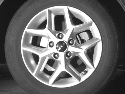 Used 2025 Kia Soul LX w/ LX Technology Package image 13