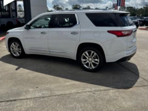 Used 2018 Chevrolet Traverse High Country w/ LPO, Cargo Package AWD/4WD image 6