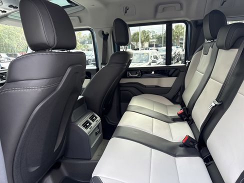 New 2025 INEOS Grenadier Fieldmaster Edition image 24