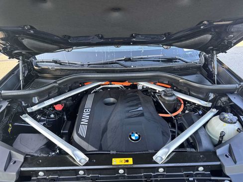 Used 2025 BMW X5 xDrive50e w/ M Sport Package AWD/4WD image 37