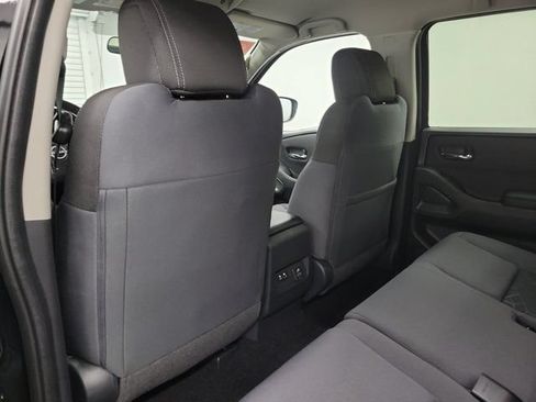 Used 2026 Nissan Frontier SV w/ SV Convenience Package RWD image 12