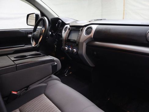 Used 2016 Toyota Tundra SR5 image 10