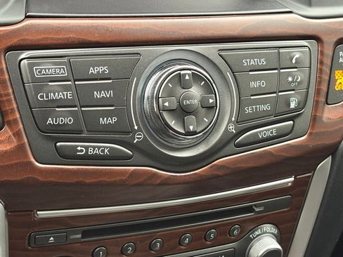 Used 2019 Nissan Pathfinder Platinum image 30