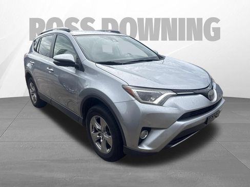 Used 2018 Toyota RAV4 XLE w/ Plus Extra Value Package FWD image 3
