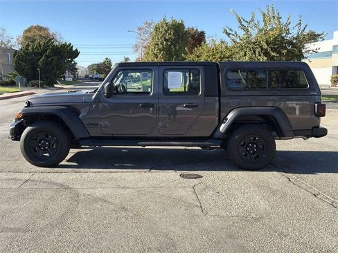 Used 2024 Jeep Gladiator Sport image 7