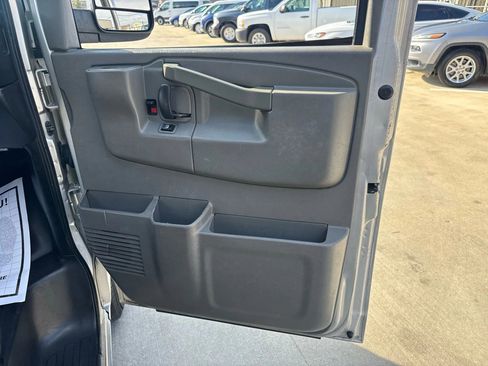 Used 2017 Chevrolet Express 2500 LS image 33