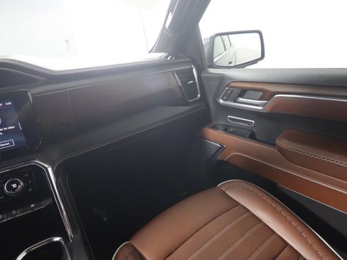 Used 2023 GMC Sierra 1500 Denali Ultimate image 12