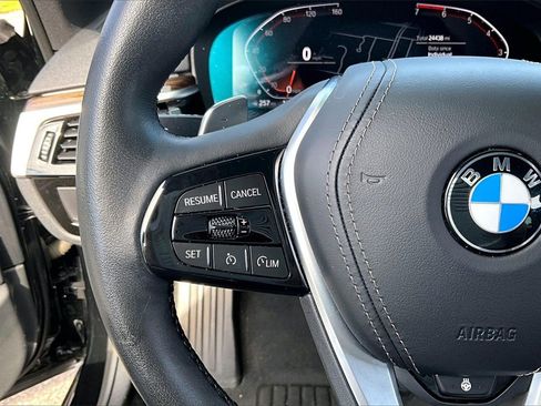 Used 2023 BMW 530i 530i w/ Premium Package image 10