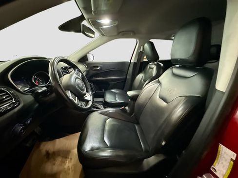 Used 2018 Jeep Compass Limited image 20