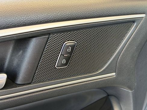 Used 2019 Ford Edge SEL w/ Equipment Group 201A AWD/4WD image 11