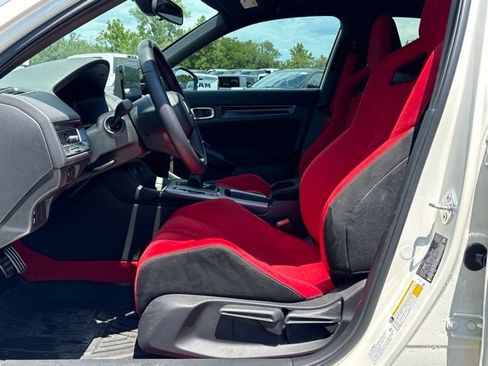 Used 2024 Honda Civic Type R image 10