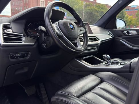 Used 2022 BMW X7 xDrive40i w/ Premium Package image 15