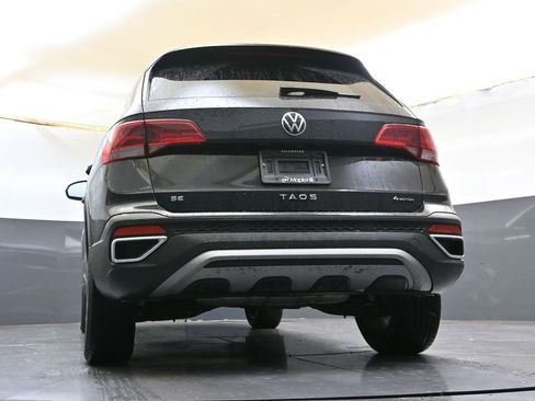 Certified 2024 Volkswagen Taos SE image 41