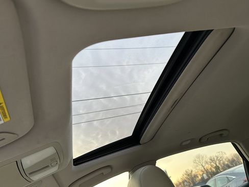 Used 2016 INFINITI QX50 AWD w/ Premium Plus Package image 18