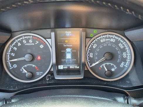 Used 2023 Toyota Tacoma TRD Off-Road w/ Black Out Package (TMS) image 22