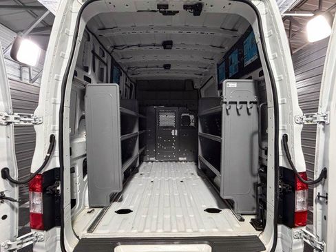 Used 2018 Nissan NV 2500 S image 12