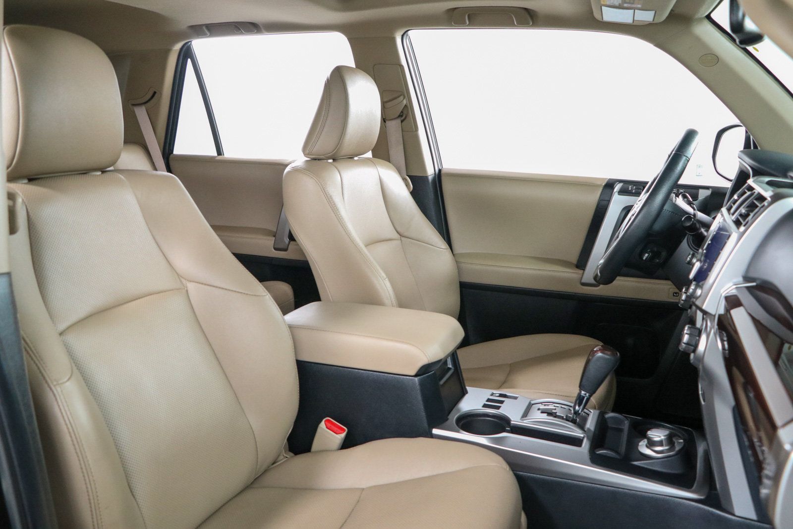Used 2024 Toyota 4Runner Limited AWD/4WD image 28