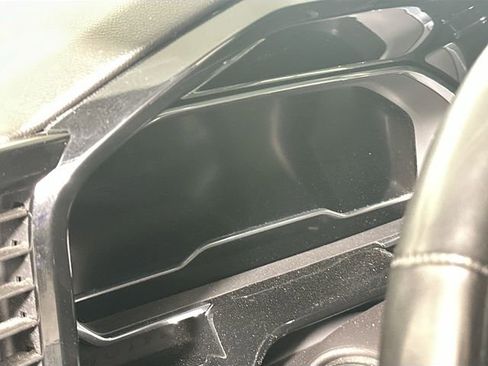 Used 2024 GMC Sierra 1500 SLT image 11