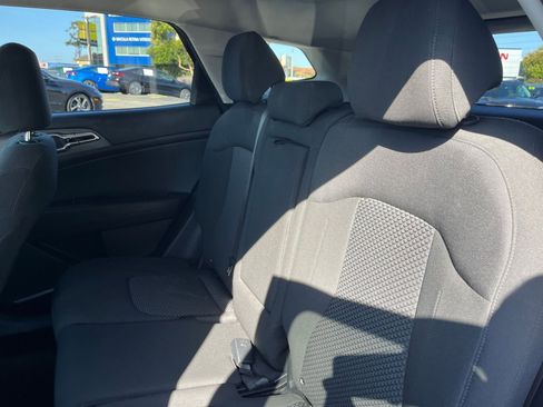 Used 2025 Kia Sportage LX FWD image 25