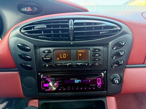 Used 1998 Porsche Boxster image 24