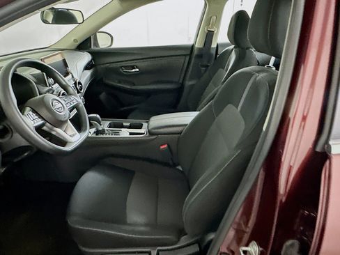 Used 2025 Nissan Sentra SV image 13