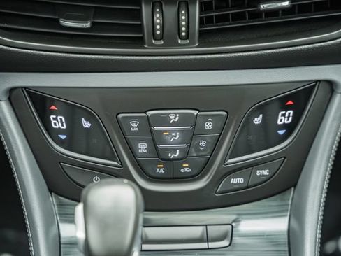 Used 2019 Buick Envision Premium AWD/4WD image 24