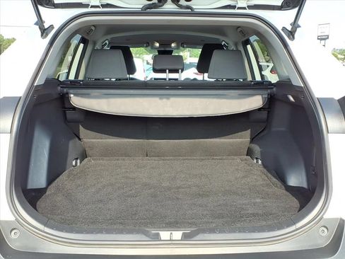 Used 2024 Toyota RAV4 XLE FWD image 21