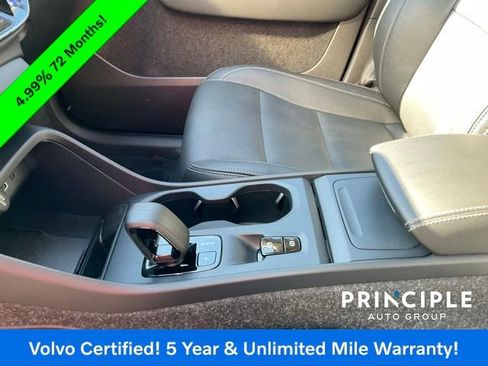 Certified 2025 Volvo XC40 B5 Core image 20