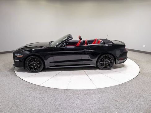 Used 2020 Ford Mustang GT Premium w/ Equipment Group 401A RWD image 33