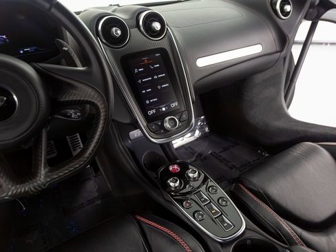 Used 2022 McLaren GT image 24