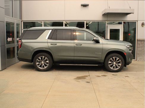 Used 2024 Chevrolet Tahoe LT w/ LT Signature Plus Package AWD/4WD image 4