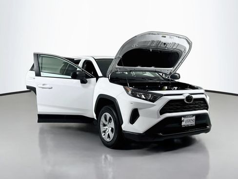 Used 2022 Toyota RAV4 LE AWD/4WD image 15