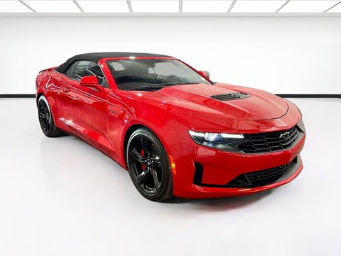 Used 2021 Chevrolet Camaro LT w/ Technology Package image 3