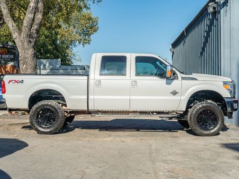 Used 2015 Ford F250 Lariat w/ Lariat Ultimate Package image 7