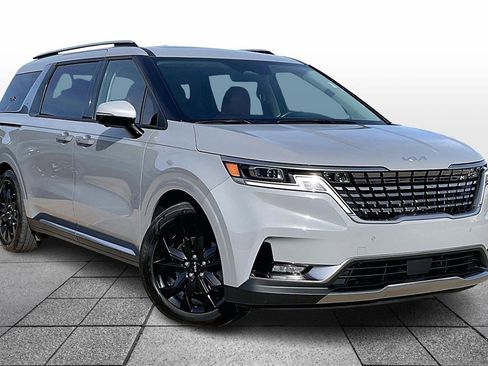 Certified 2024 Kia Carnival SX Prestige image 2