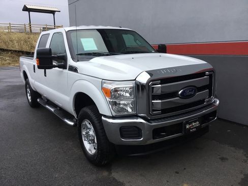 Used 2016 Ford F250 XLT image 2