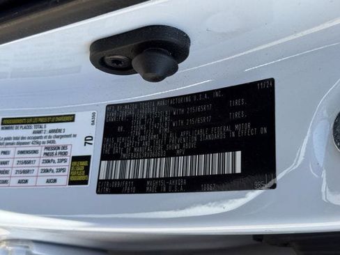 Used 2024 Toyota Corolla Cross AWD Hybrid image 33