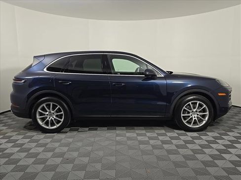 Certified 2024 Porsche Cayenne image 8