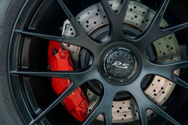 Used 2019 Porsche 911 GT3 RS w/ Weissach Package RWD image 36