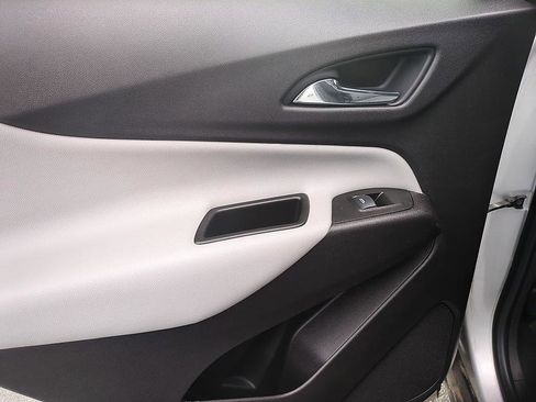 Used 2019 Chevrolet Equinox LT FWD image 25